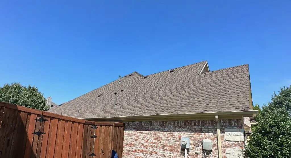 Completed roof replacement project in Sumner